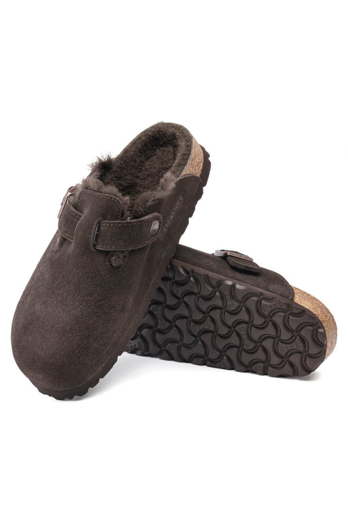Birkenstock Boston Shearling Narrow Width in Mocca