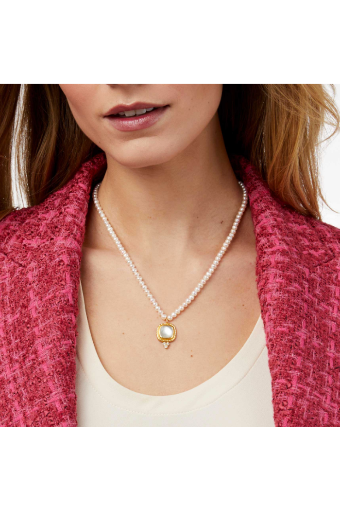TUDOR DELICATE NECKLACE