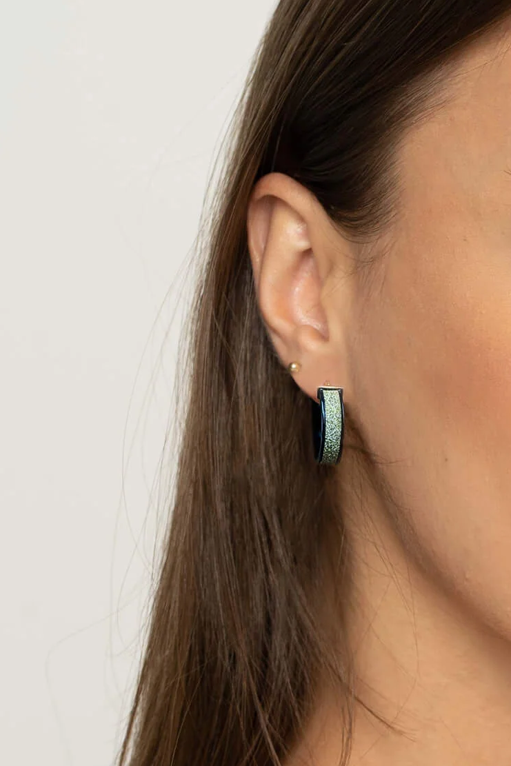 WIDE GLITTER LUCITE HOOPS
