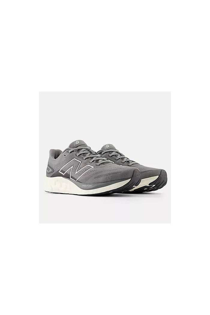 NEW BALANCE MEN'S M680V8