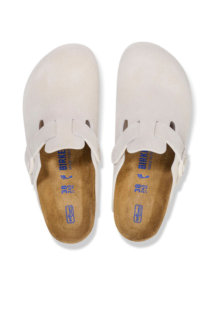 Boston Soft Footbed Narrow Width in Antique White Suede