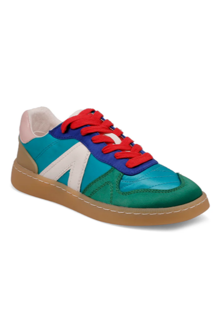 Vesta Sneaker
