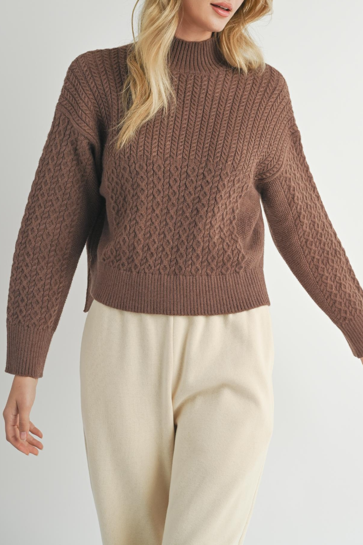 TURTLENECK SWEATER