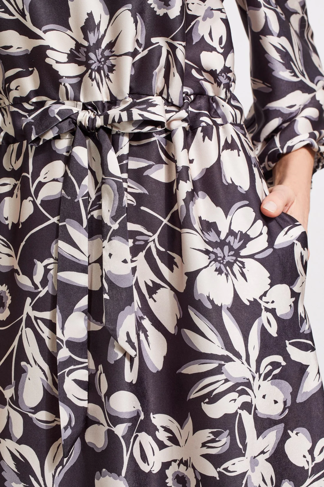 3/4 SLEEVE MAXI DRESS WITH TIE AT WAIST