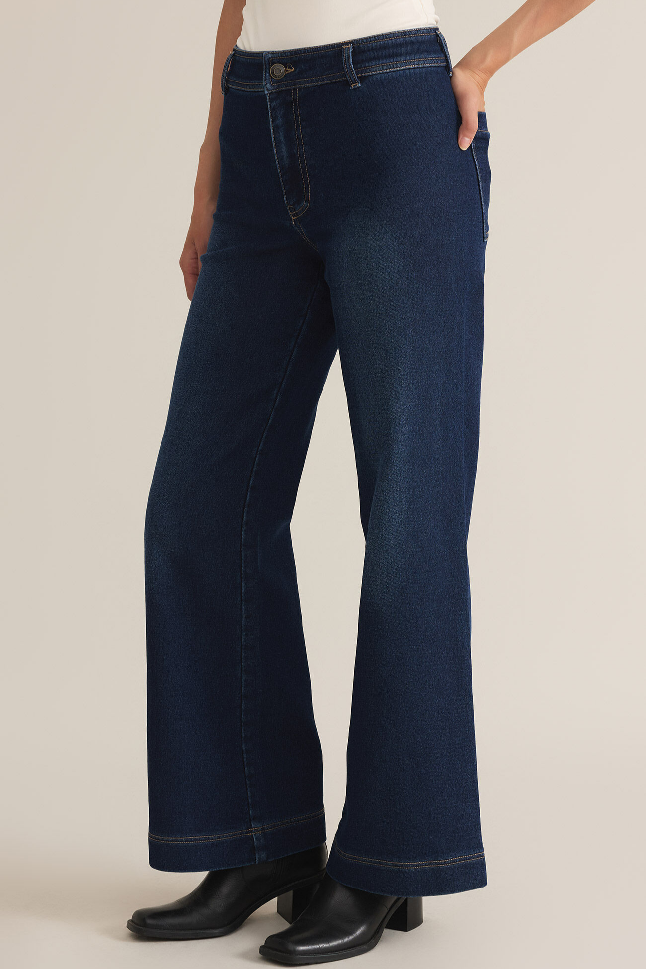 Rilynn Wide Leg Trouser