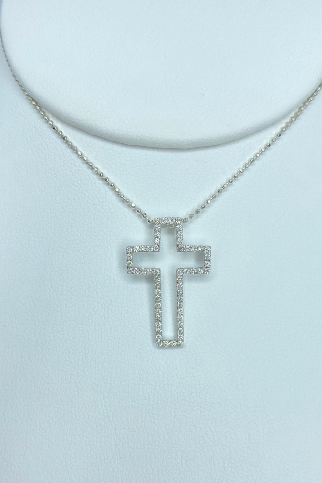 18kt White Gold Diamond Cross Pendant