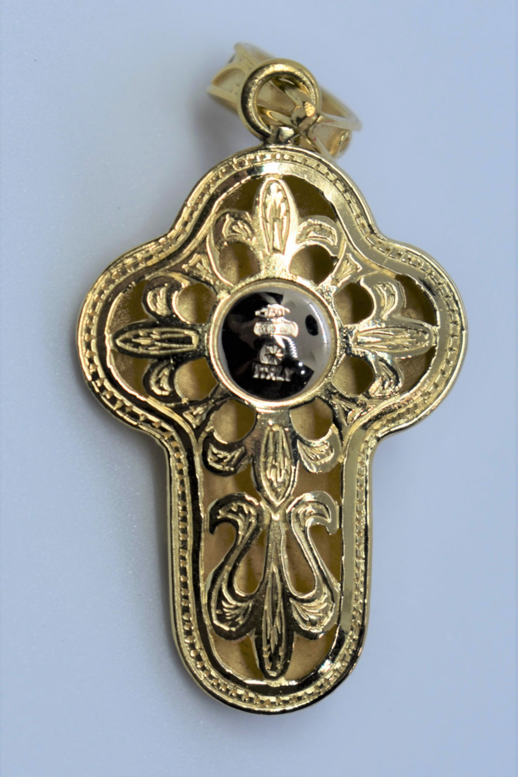 18kt Yellow Gold Garnet Cross Pendant