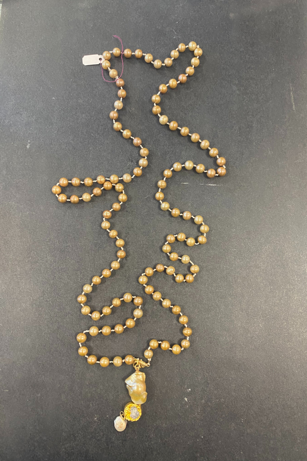 36" lariat cocoa pearl