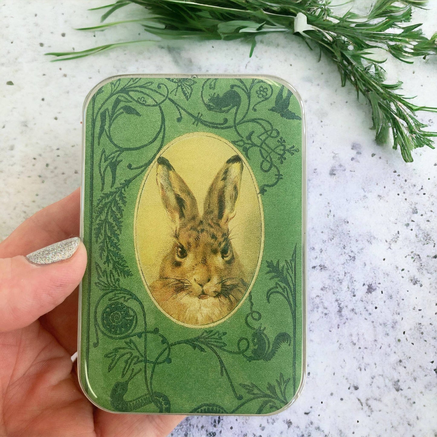 Bunny notions tin, stitch marker tin: Small