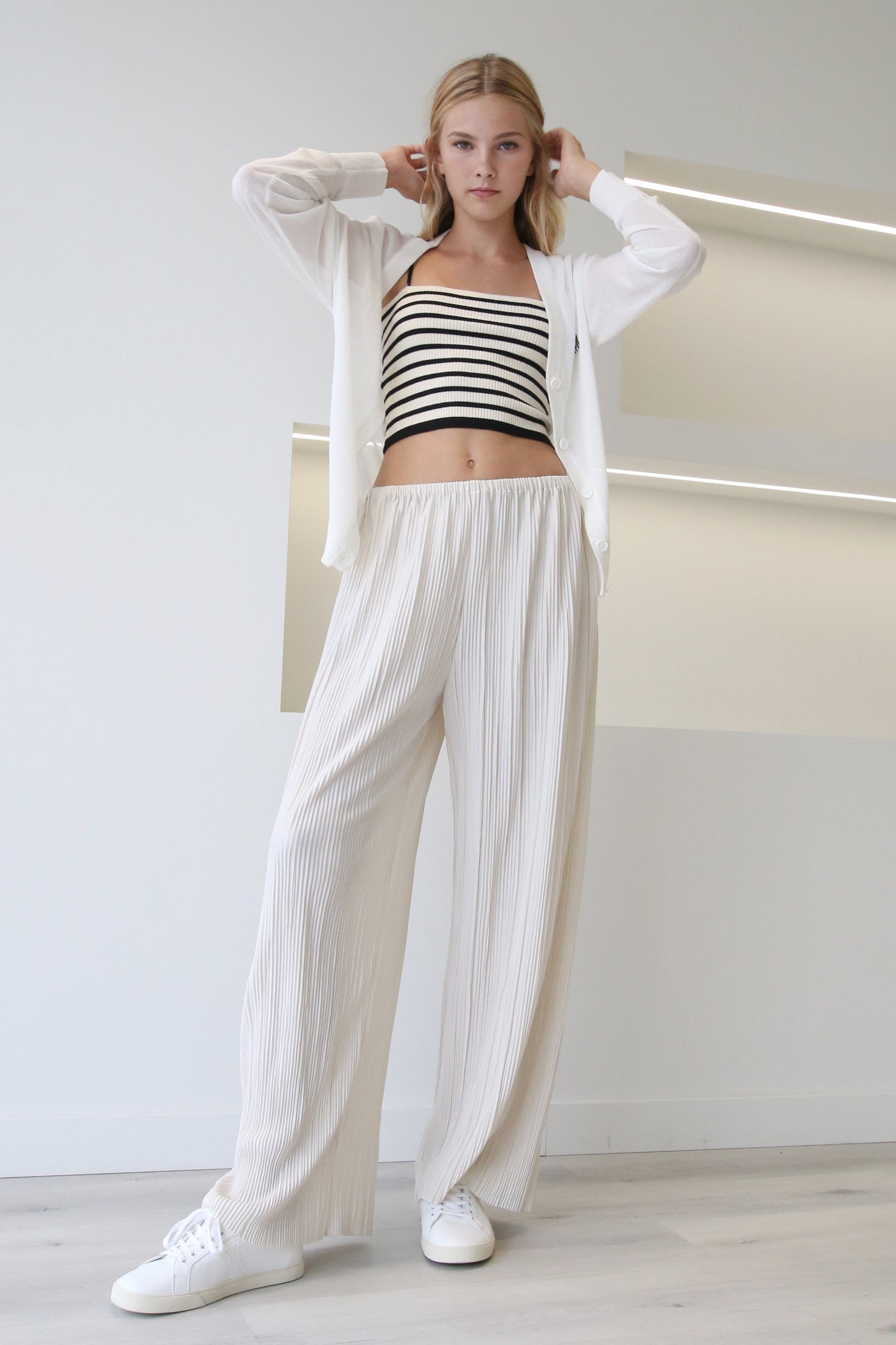 Sunblock Cardigan White