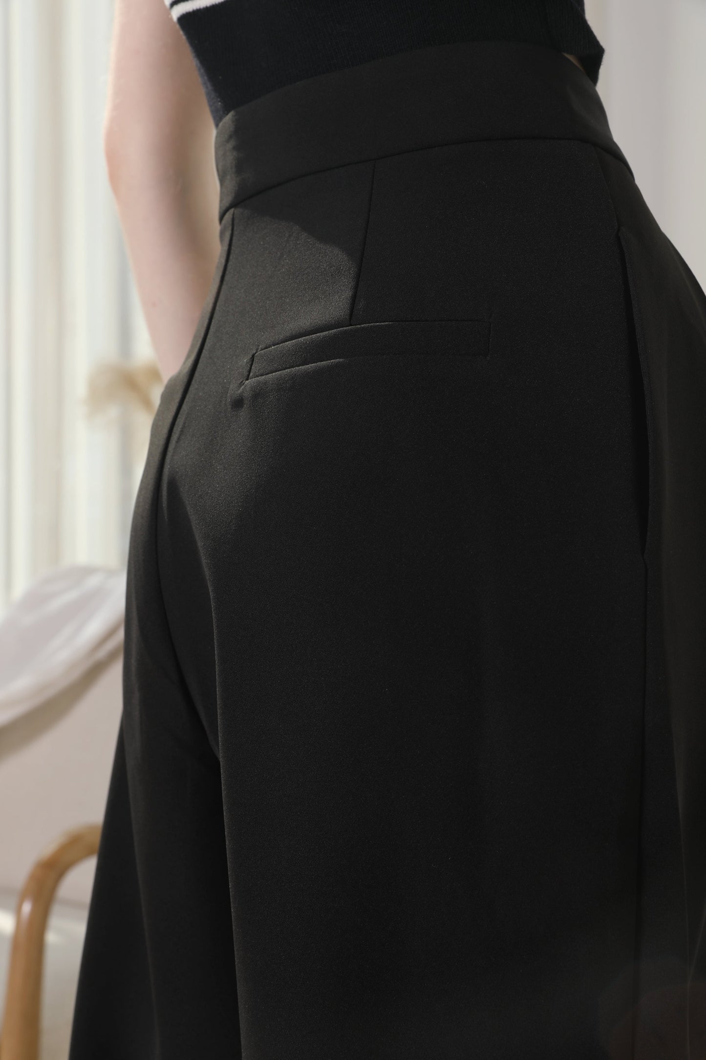 Super High Waisted Cropped Pants Black