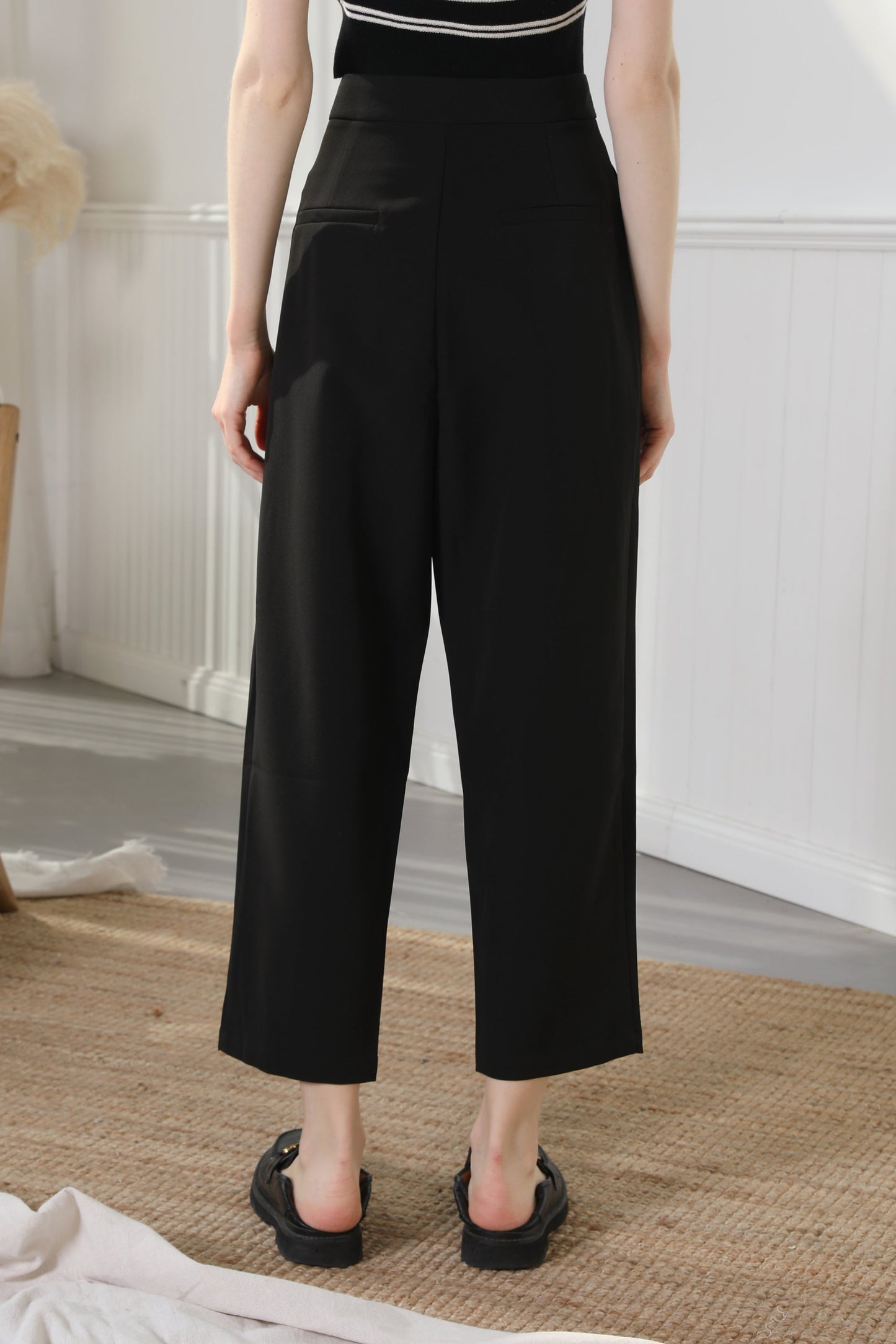 Super High Waisted Cropped Pants Black