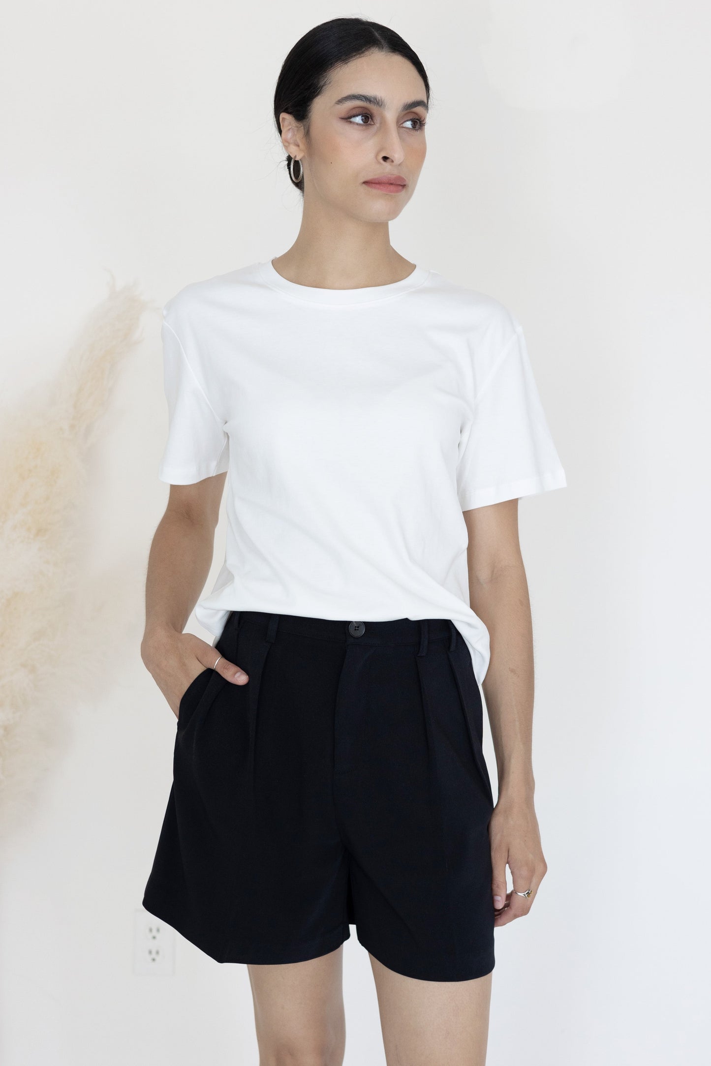 The Basic Everyday Tee Loose Fit White