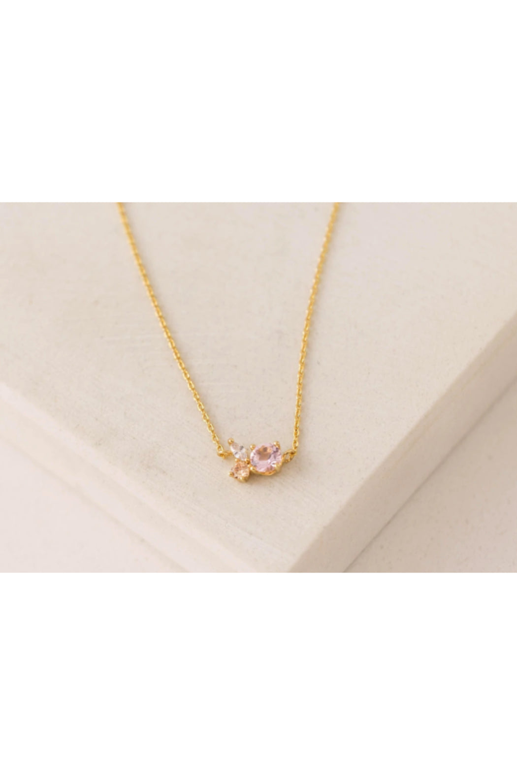 ADORA NECKLACE