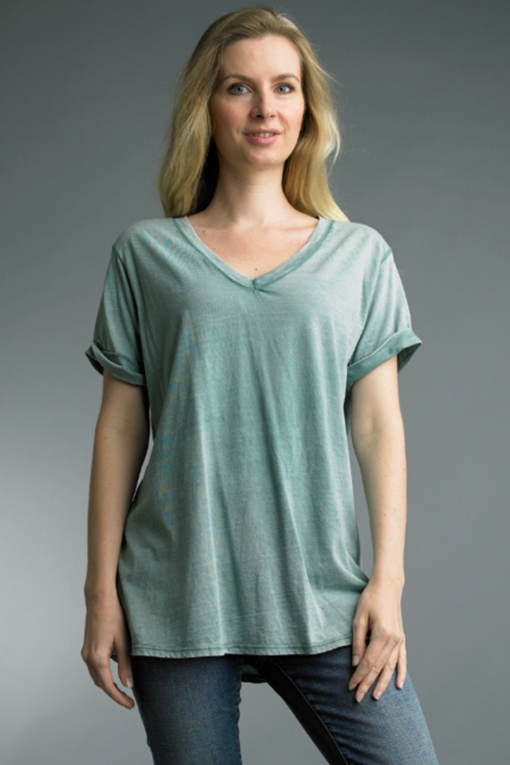 BASIC TEE