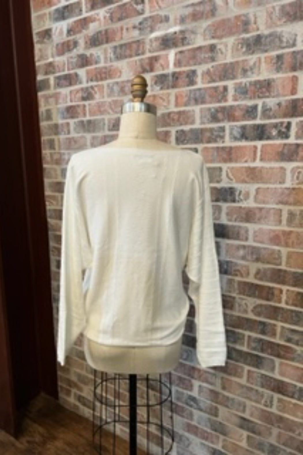 Boat neck Sweater with Shirt Tail Bottom