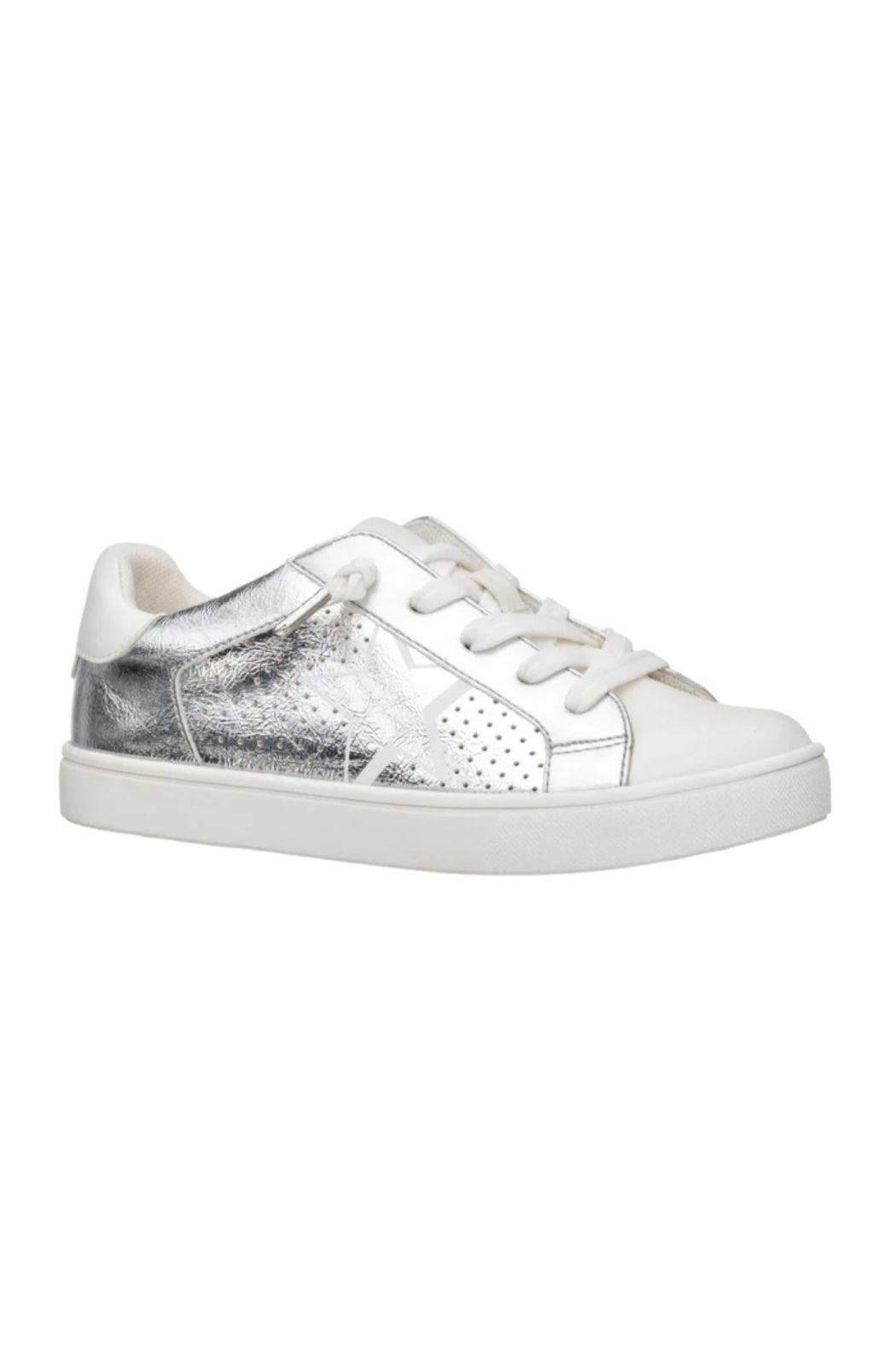NINA FALLON IN WHITE CRINKLE