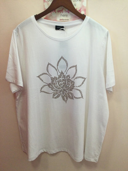 Yesta Yazleen tee