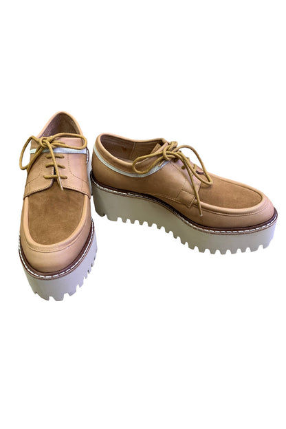 Striped flatform