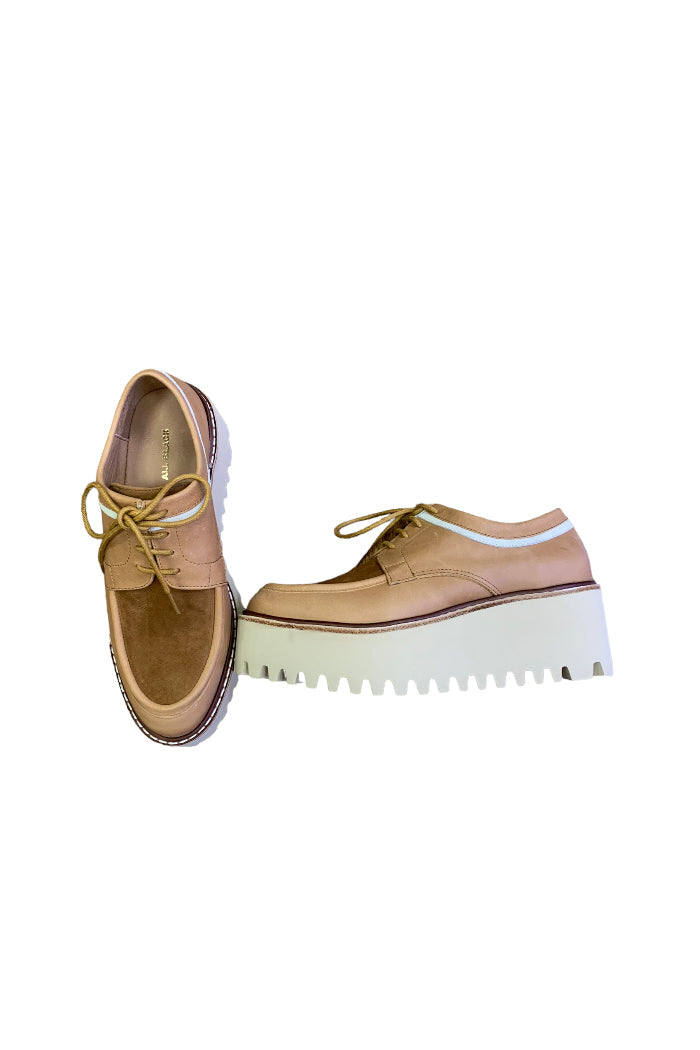Striped flatform