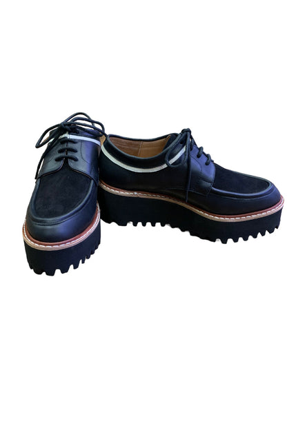 Striped flatform
