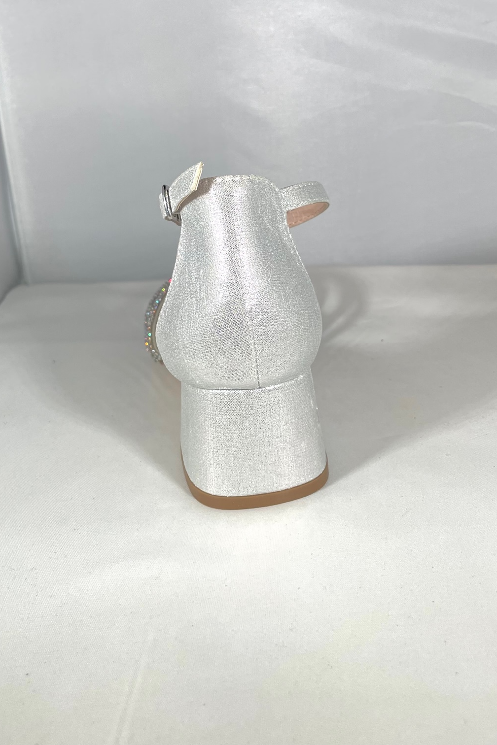 Wide-Width Silver Shoe