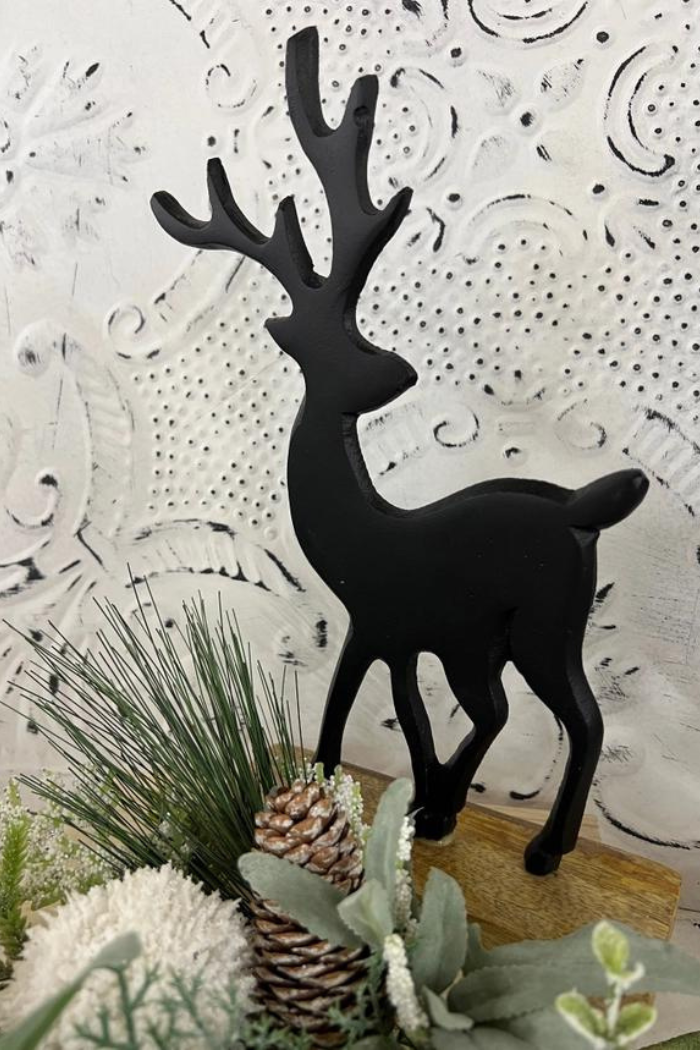 Aluminum Black Reindeer 6.25x8in