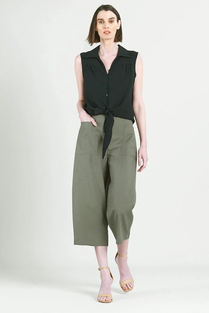 Textured Sleeveless Collared Button Blouse
