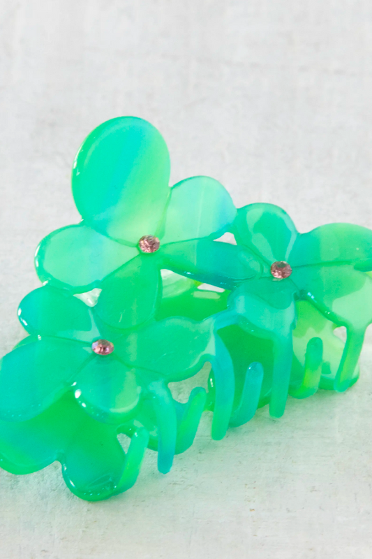 Blossom Cluster Hair Claw