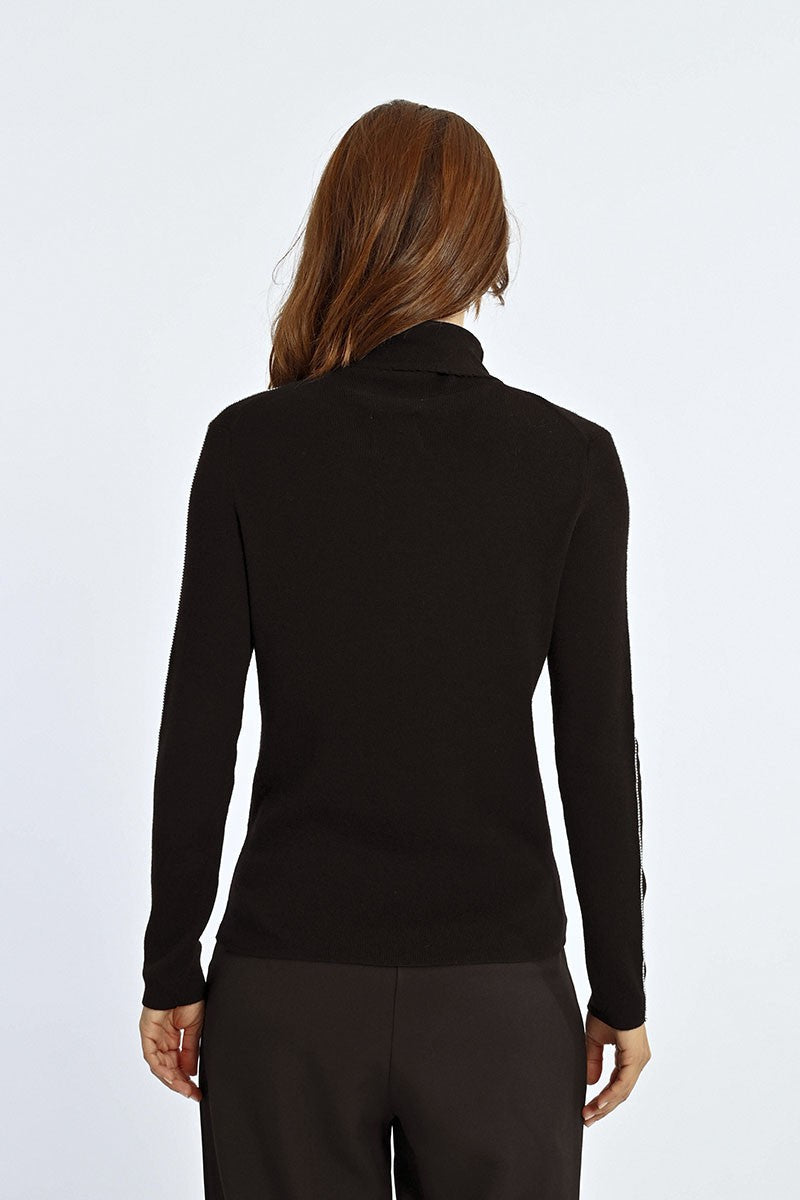 THIN TURTLENECK SWEATER