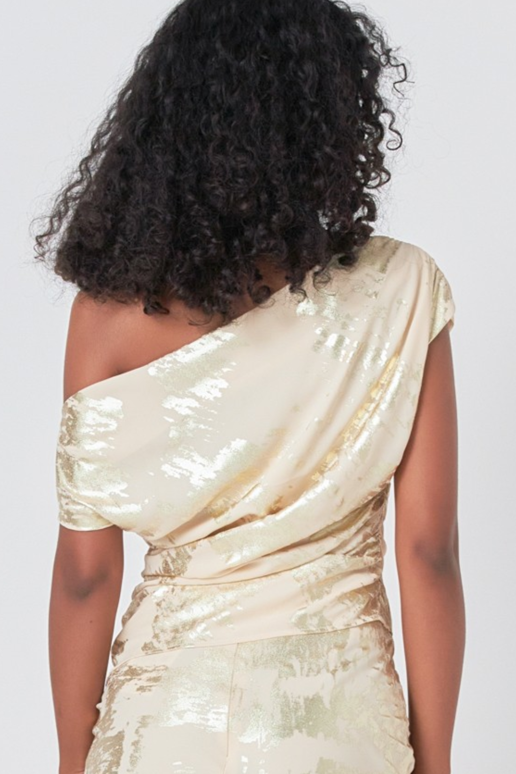 Asymmetrical Foil Top