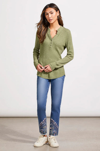 SOFT WASHED WAFFLE HENLEY TOP WITH BUTTONS