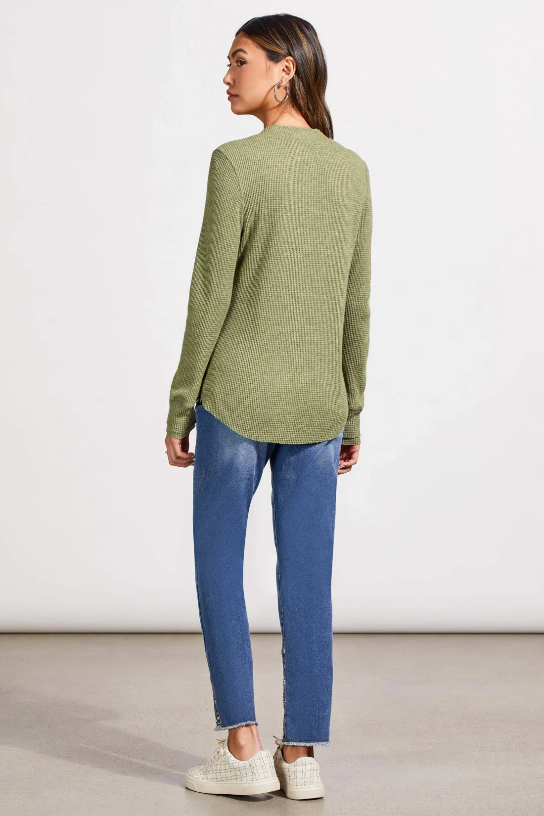 SOFT WASHED WAFFLE HENLEY TOP WITH BUTTONS