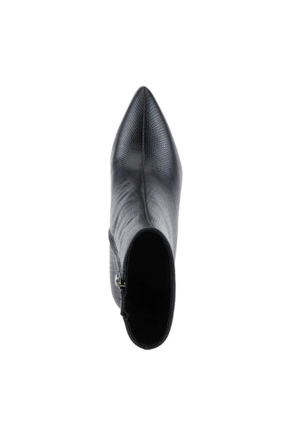 Azura Attention Boot