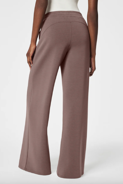 AirEssentials Wide Leg Pant