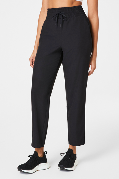 On The Move Slim Pant- Very Black