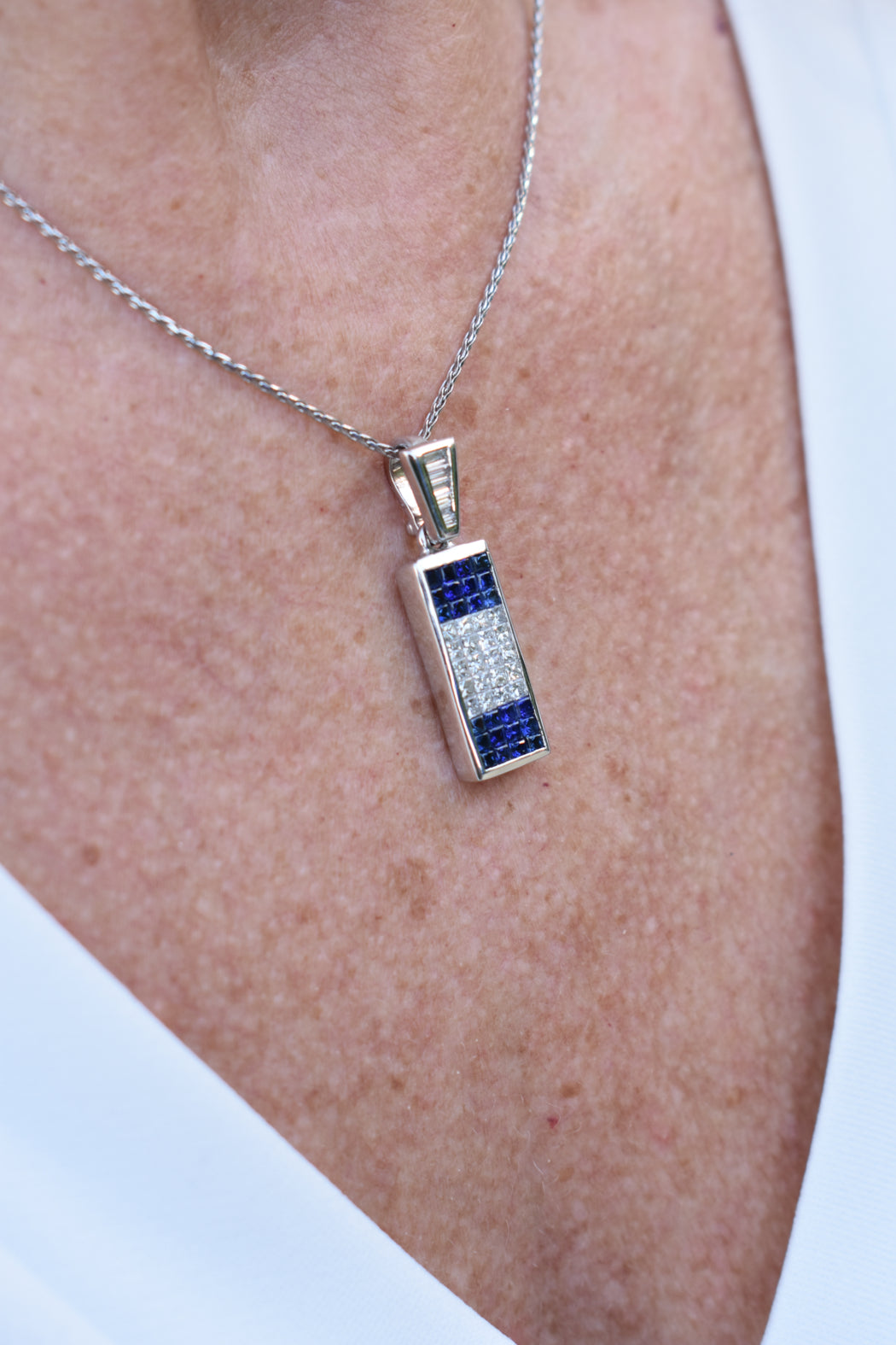 18kt White Gold Diamond & Sapphire Necklace