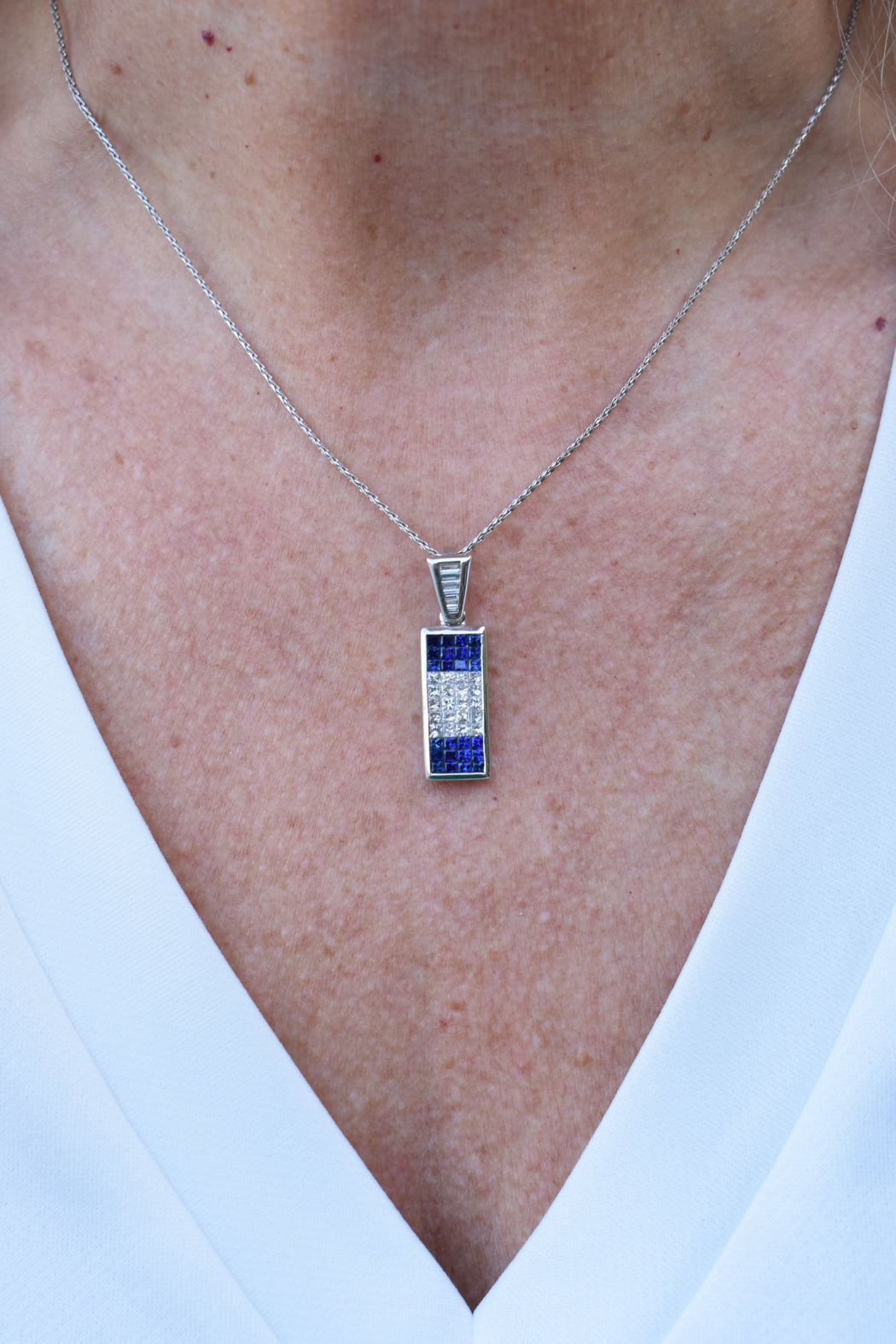 18kt White Gold Diamond & Sapphire Necklace