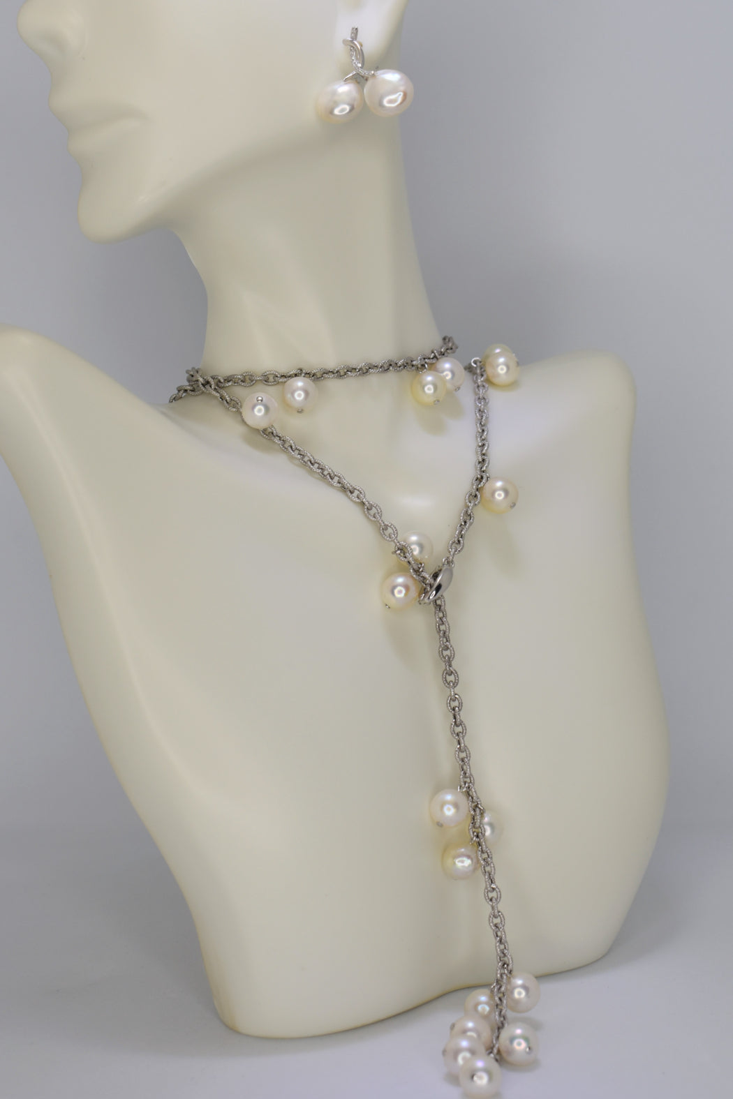 18kt White Gold Pearl Lariat