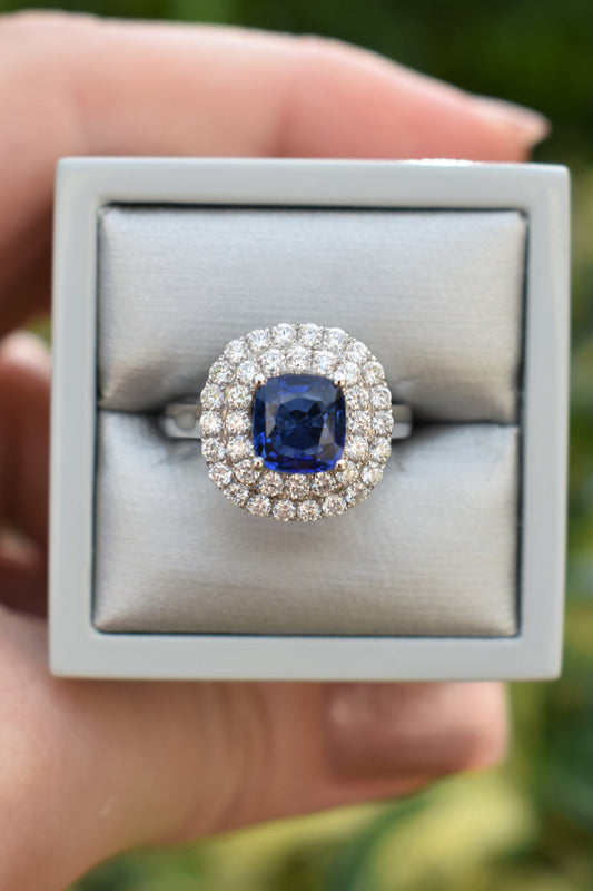 18kt White Gold Sapphire & Diamond Ring