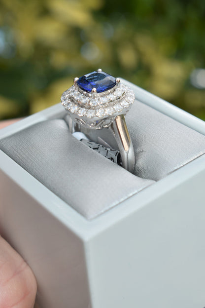 18kt White Gold Sapphire & Diamond Ring