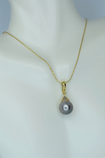 18kt Yellow Gold Tahitian Pearl & Diamond Pendant