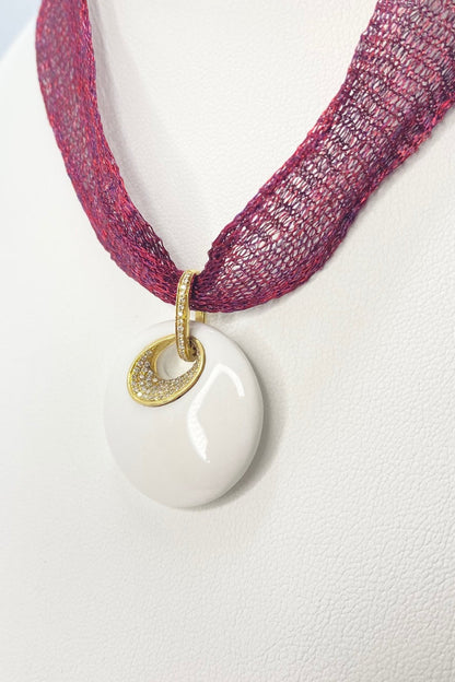 18kt Yellow Gold White Agate & Diamond Pendant