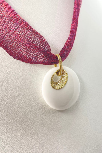 18kt Yellow Gold White Agate & Diamond Pendant