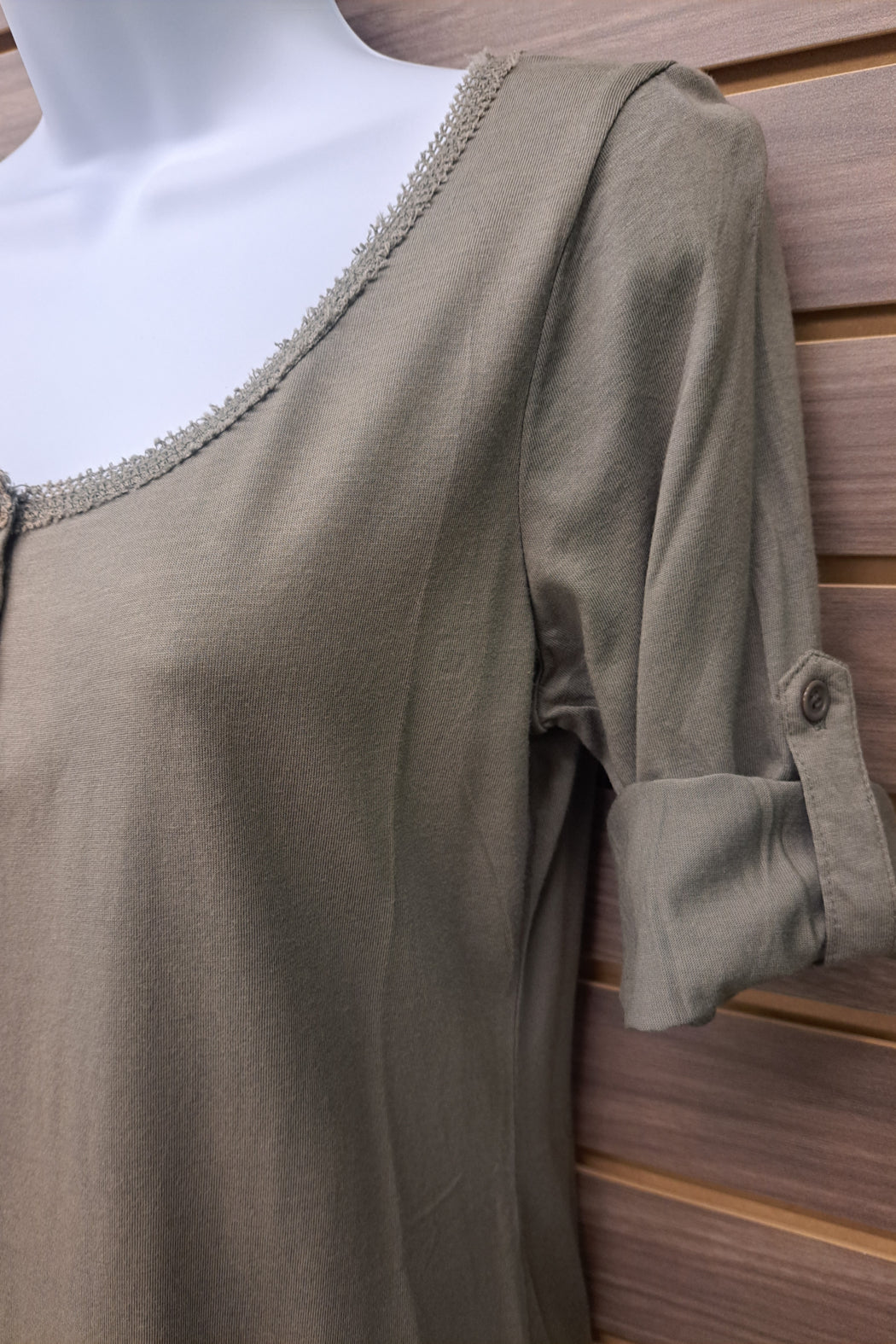 3 button lace bottom top