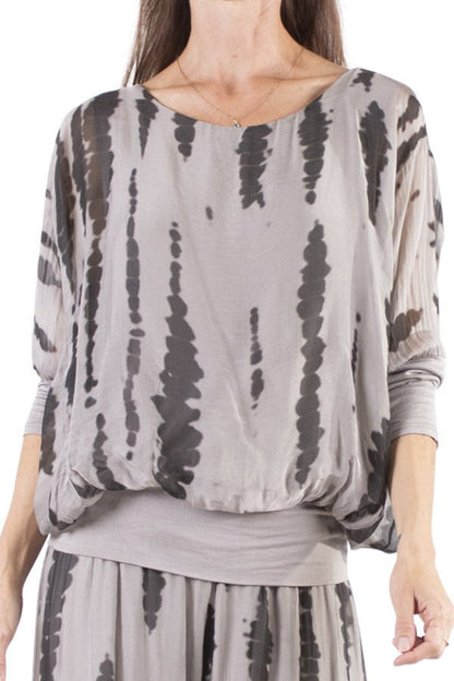 8975 Silk top with banded bottom
