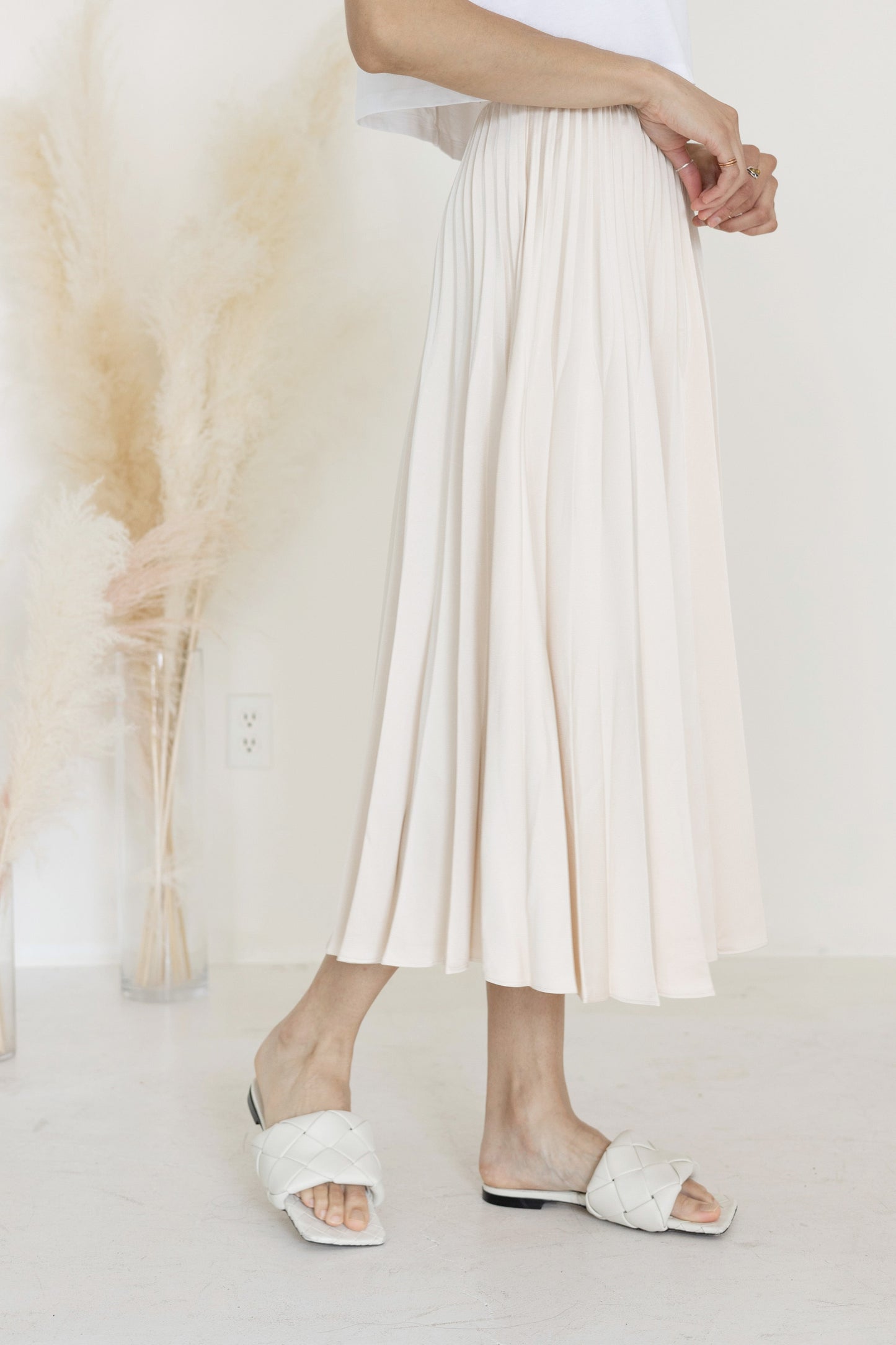 A-Line Pleated Midi Skirt Nude