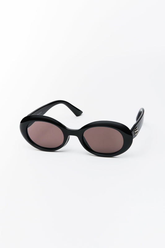 Abbie Oval Sunglasses Black/Chai Lens