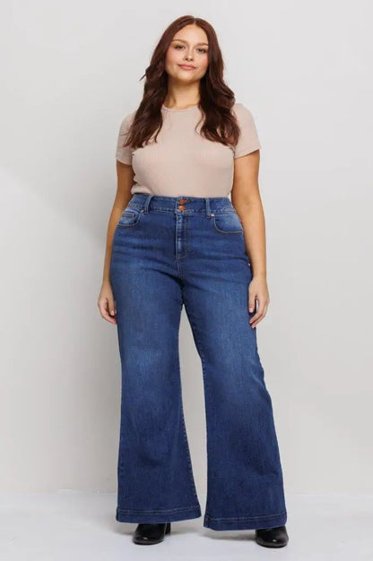 Women's Plus Size Classic Mid Rise Flare Jeans