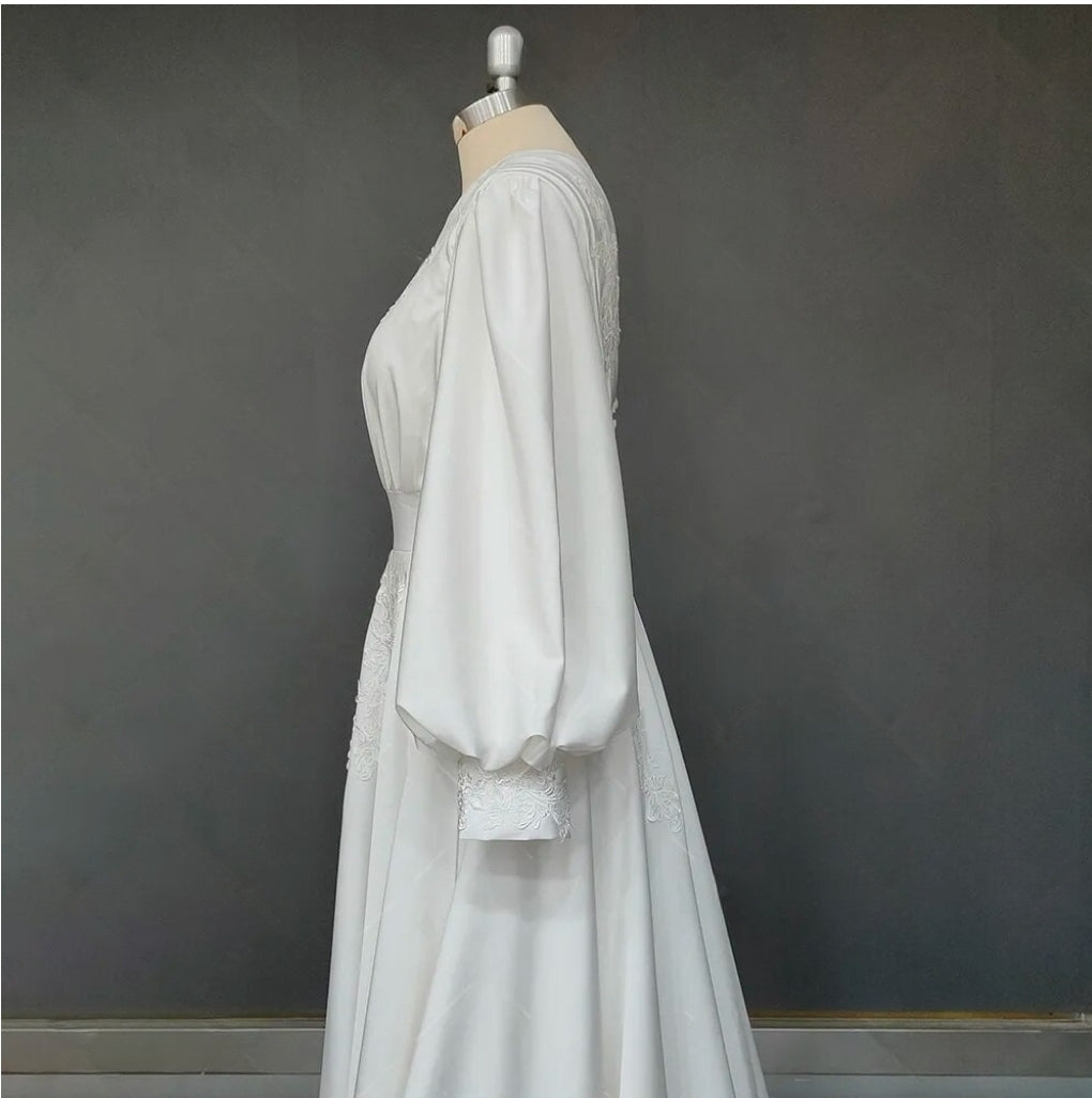 Boho Long Puff Sleeves Chiffon Round Neck Backless Appliqued Plus Size Wedding Dress